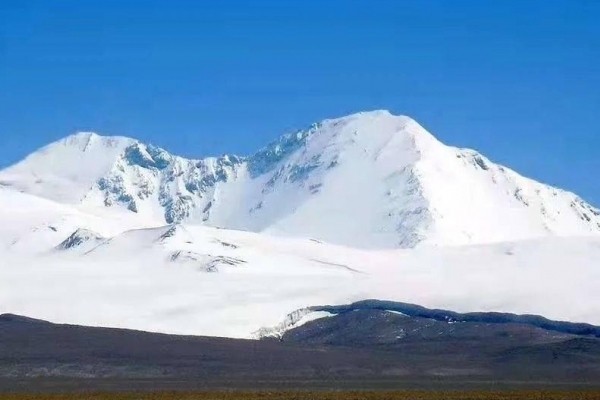 木孜塔格山图片