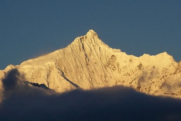 梅里雪山图片